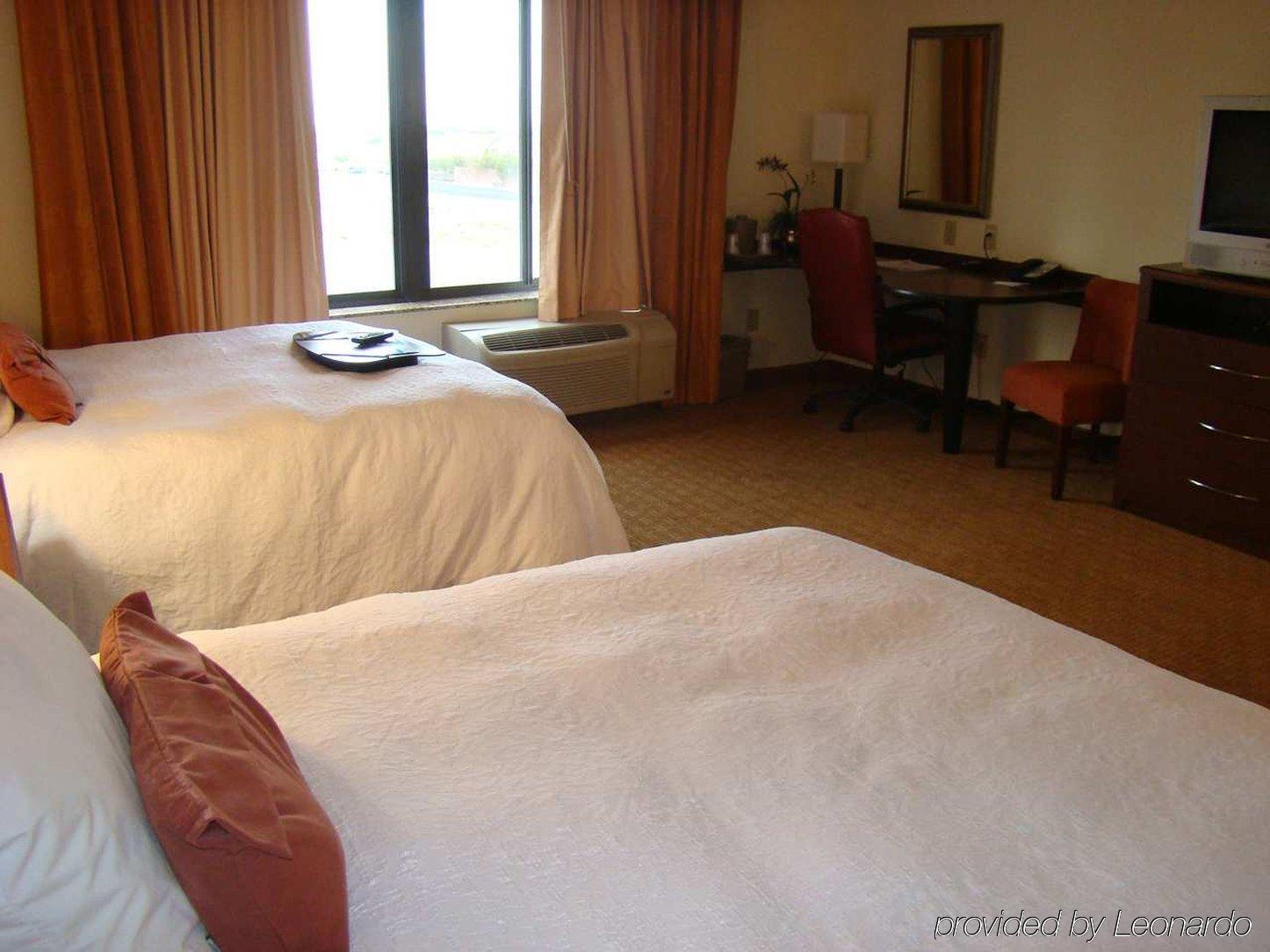 Hampton Inn & Suites Las Vegas-Red Rock/Summerlin Room photo