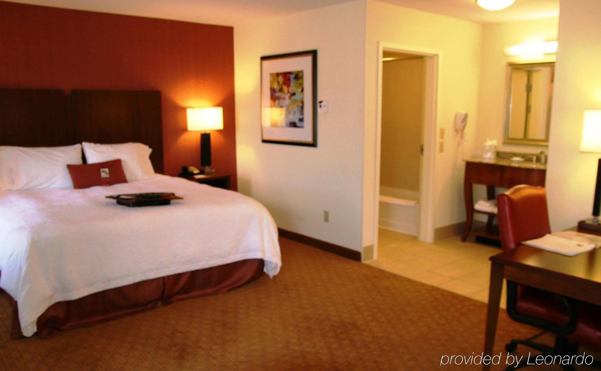 Hampton Inn & Suites Las Vegas-Red Rock/Summerlin Room photo