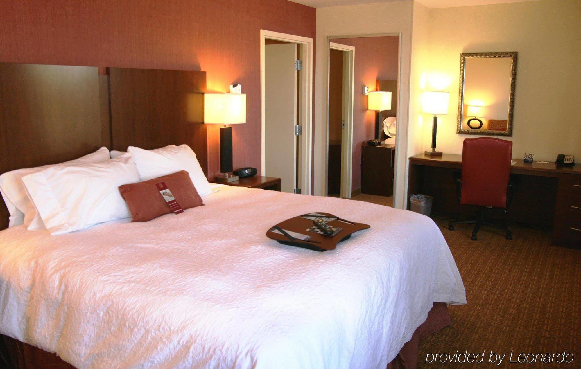 Hampton Inn & Suites Las Vegas-Red Rock/Summerlin Room photo